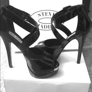 Steve Madden Patent leather peep toe heels